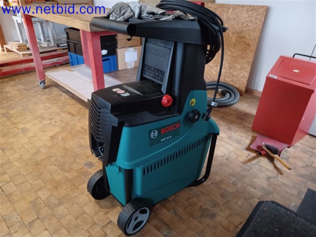 Stroje, systémy, kancelářské vybavení, příslušenství a IT části strojírenské společnosti pro "mikro" CNC stroje, výrobce řídicích prvků a vývojář softwaru.-1