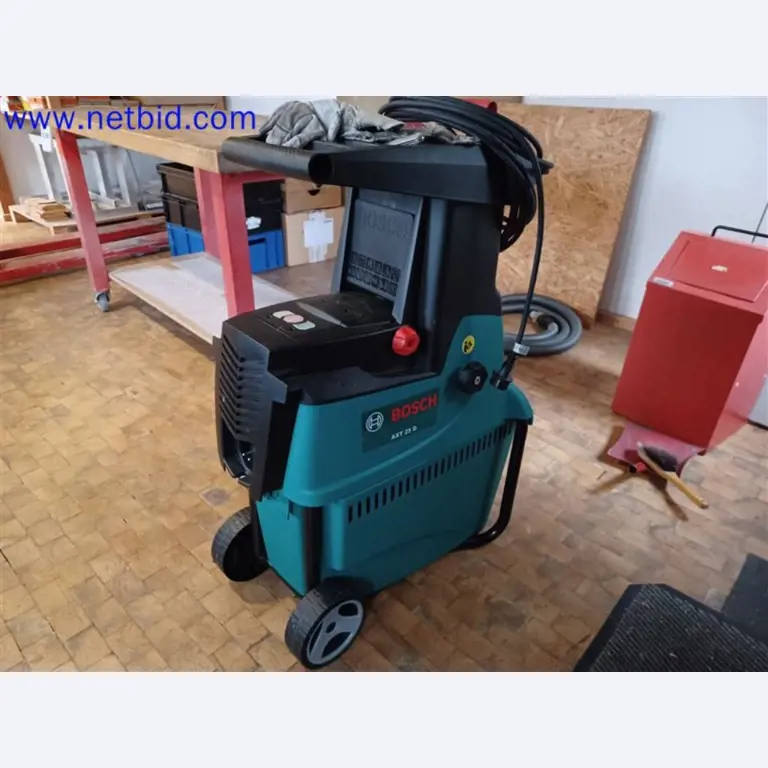 Stroje, systémy, kancelářské vybavení, příslušenství a IT části strojírenské společnosti pro "mikro" CNC stroje, výrobce řídicích prvků a vývojář softwaru.-1