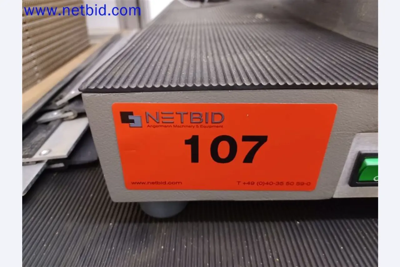 Maschinen, Anlagen, Büroeinrichtung, Zubehör und IT-Teile eines Maschinenbauers für „Kleinst“-CNC-Maschinen, Hersteller von Steuerelementen und Entwicklers von Software-2