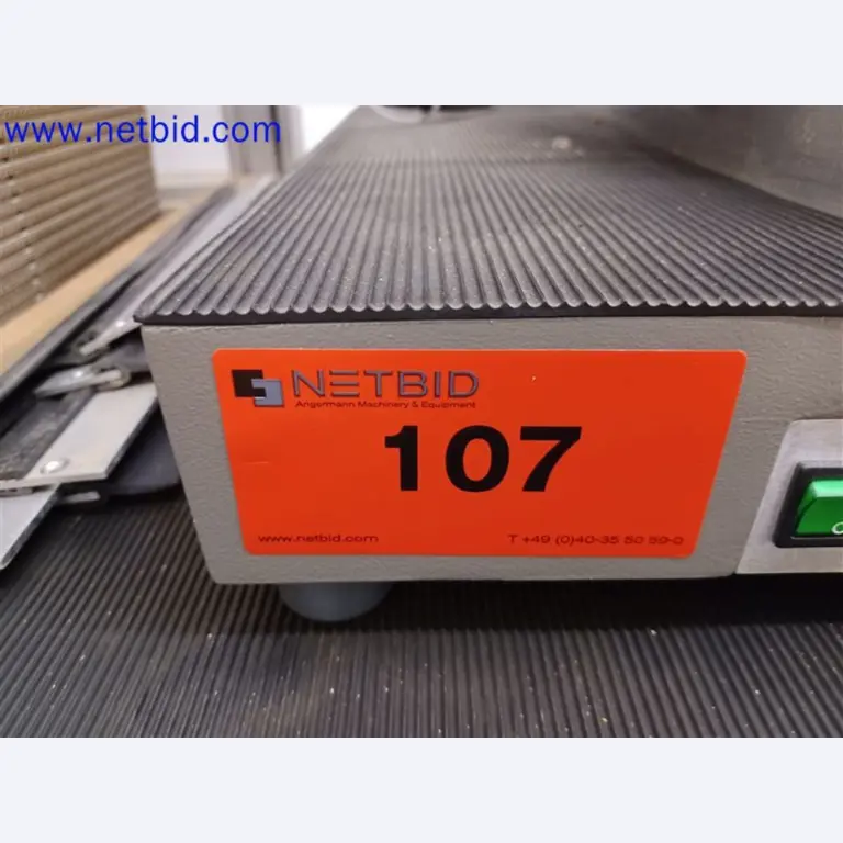 Maschinen, Anlagen, Büroeinrichtung, Zubehör und IT-Teile eines Maschinenbauers für „Kleinst“-CNC-Maschinen, Hersteller von Steuerelementen und Entwicklers von Software-2