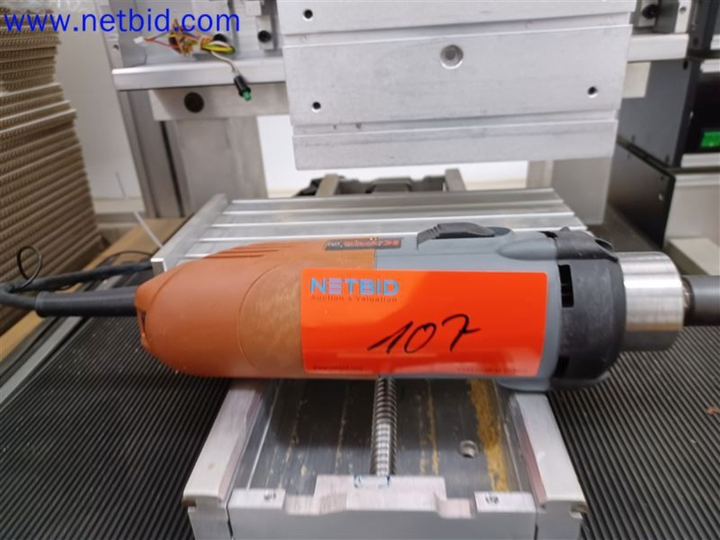 Maschinen, Anlagen, Büroeinrichtung, Zubehör und IT-Teile eines Maschinenbauers für „Kleinst“-CNC-Maschinen, Hersteller von Steuerelementen und Entwicklers von Software-3