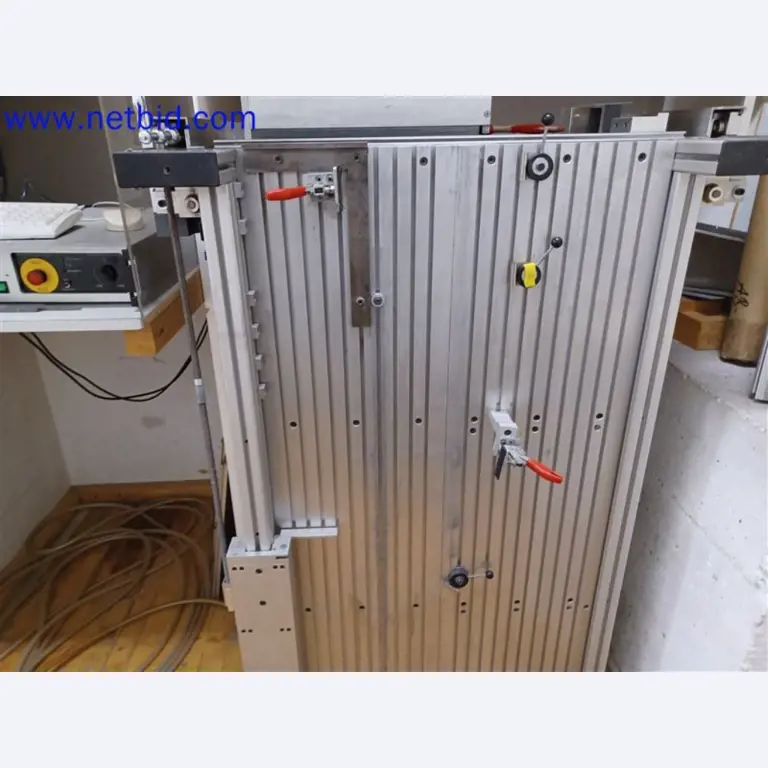 Maschinen, Anlagen, Büroeinrichtung, Zubehör und IT-Teile eines Maschinenbauers für „Kleinst“-CNC-Maschinen, Hersteller von Steuerelementen und Entwicklers von Software-5