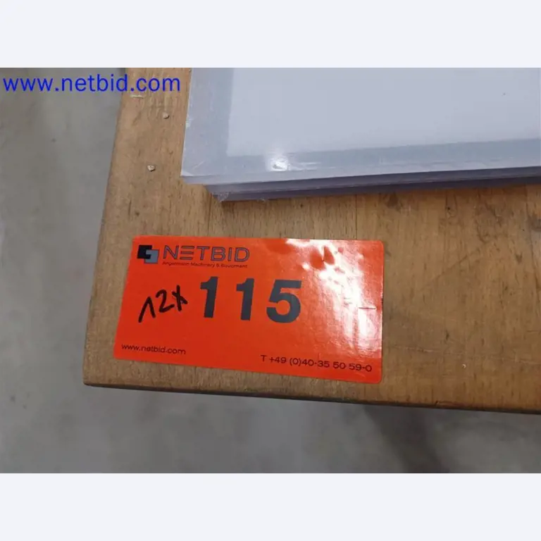 Stroje, systémy, kancelářské vybavení, příslušenství a IT části strojírenské společnosti pro "mikro" CNC stroje, výrobce řídicích prvků a vývojář softwaru.-2