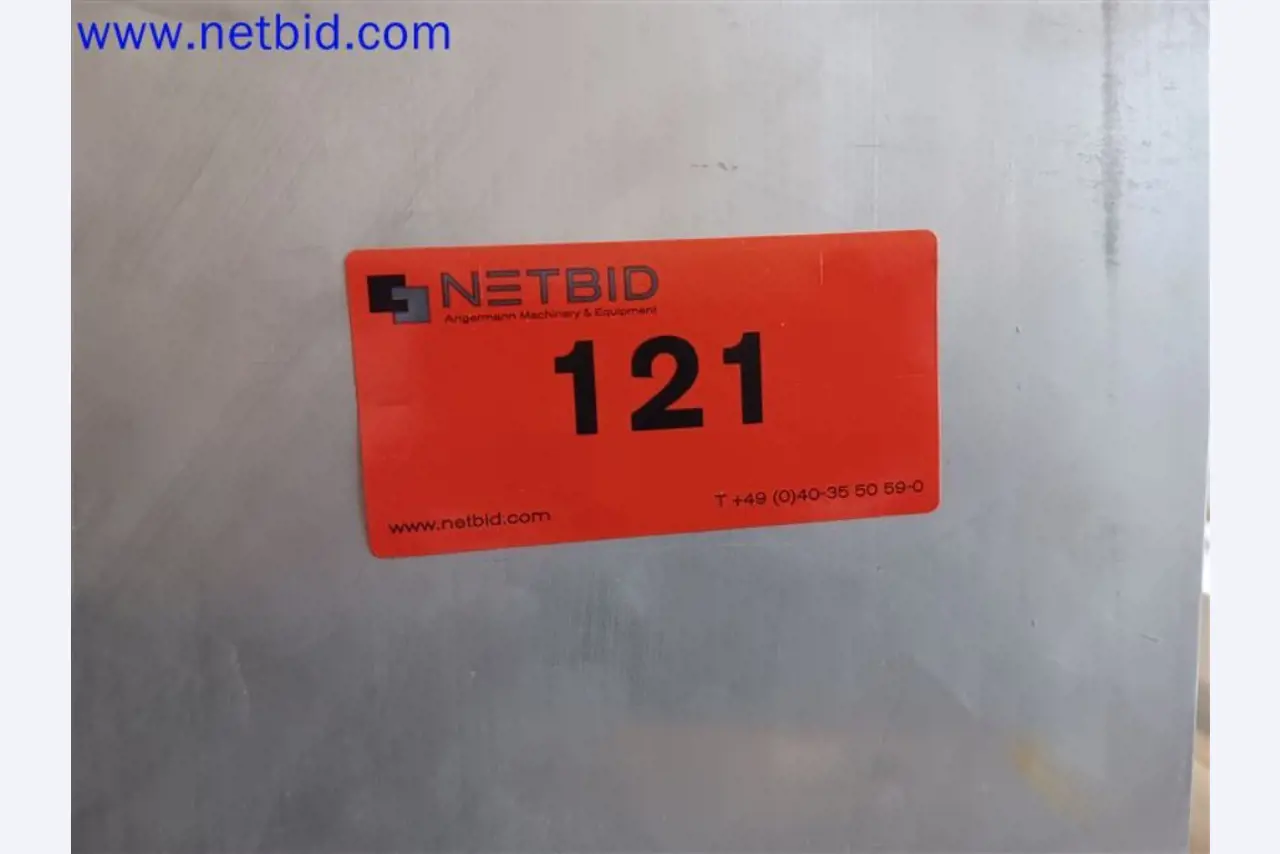 Stroje, systémy, kancelářské vybavení, příslušenství a IT části strojírenské společnosti pro "mikro" CNC stroje, výrobce řídicích prvků a vývojář softwaru.-2