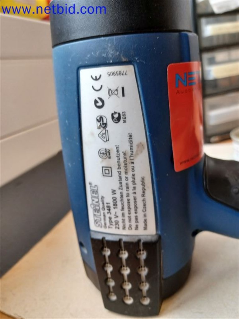 Stroje, systémy, kancelářské vybavení, příslušenství a IT části strojírenské společnosti pro "mikro" CNC stroje, výrobce řídicích prvků a vývojář softwaru.-5