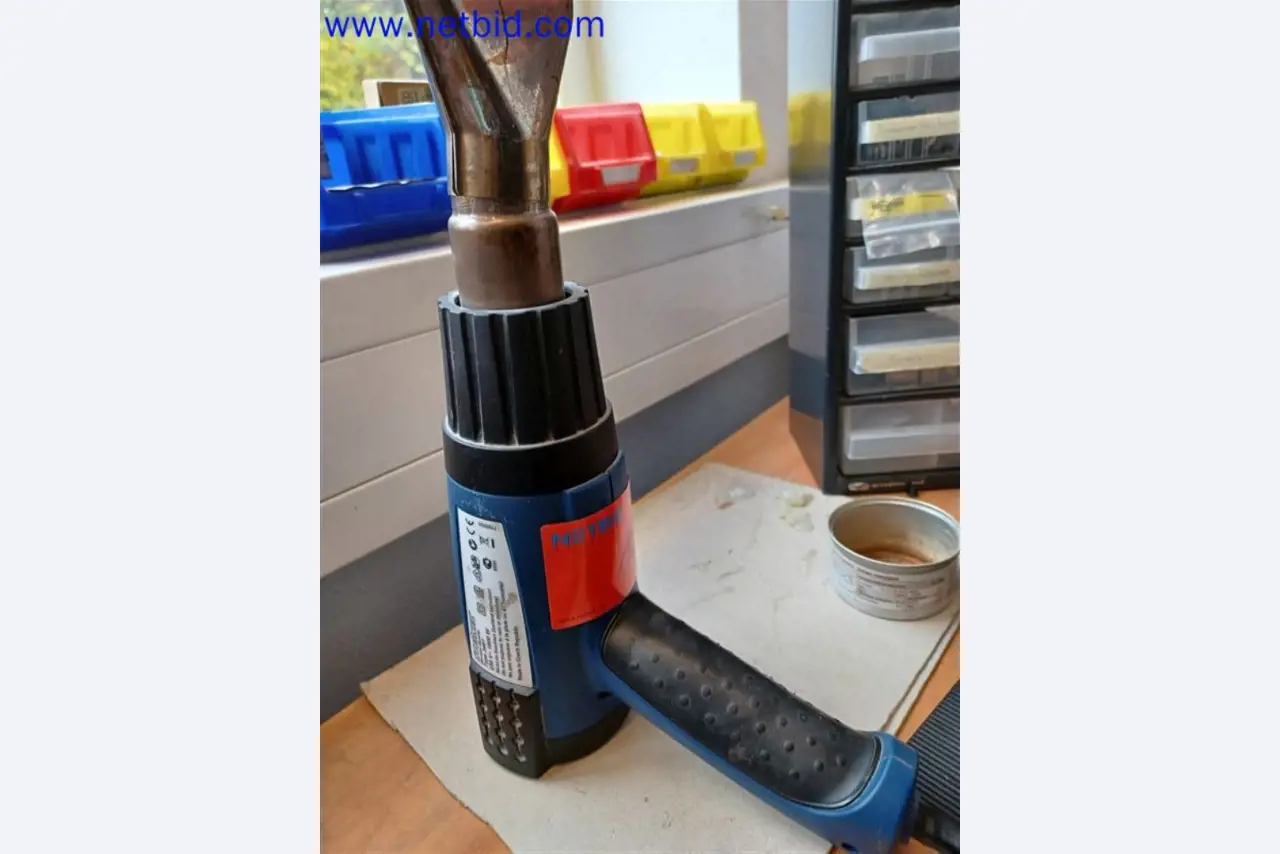 Stroje, systémy, kancelářské vybavení, příslušenství a IT části strojírenské společnosti pro "mikro" CNC stroje, výrobce řídicích prvků a vývojář softwaru.-6