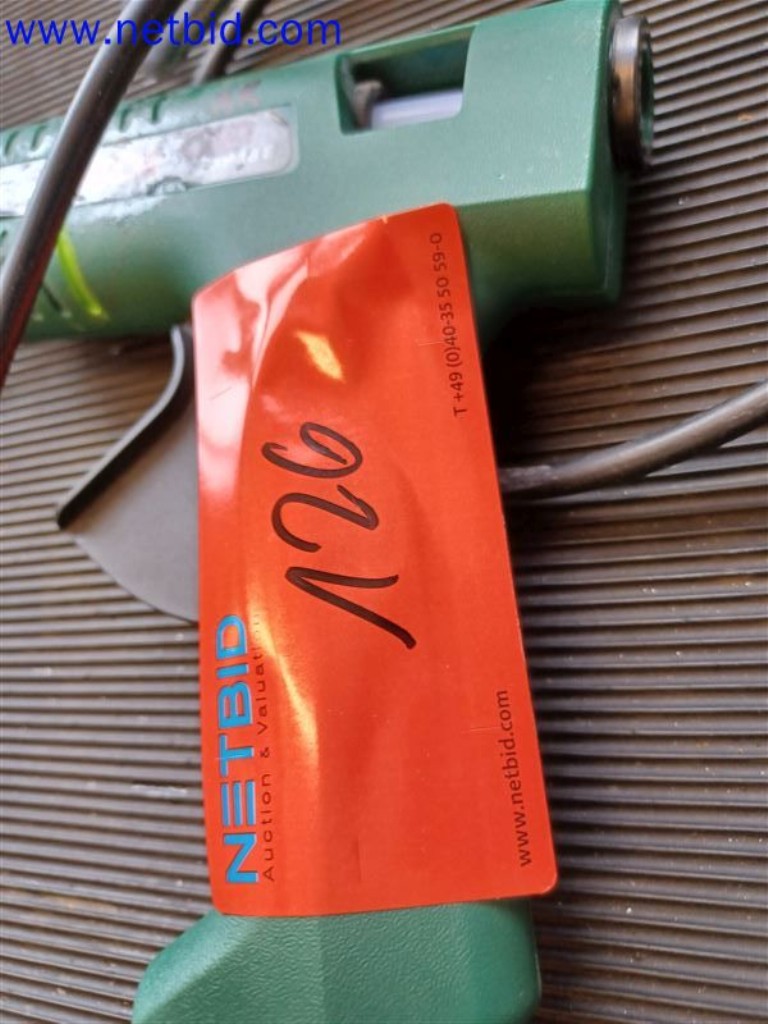 Stroje, systémy, kancelářské vybavení, příslušenství a IT části strojírenské společnosti pro "mikro" CNC stroje, výrobce řídicích prvků a vývojář softwaru.-7