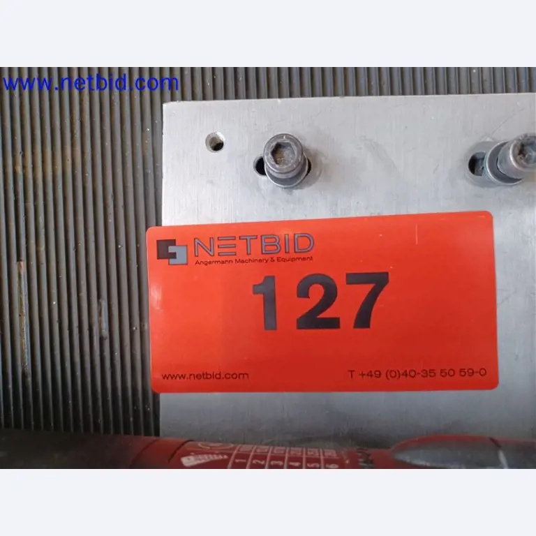 Stroje, systémy, kancelářské vybavení, příslušenství a IT části strojírenské společnosti pro "mikro" CNC stroje, výrobce řídicích prvků a vývojář softwaru.-2