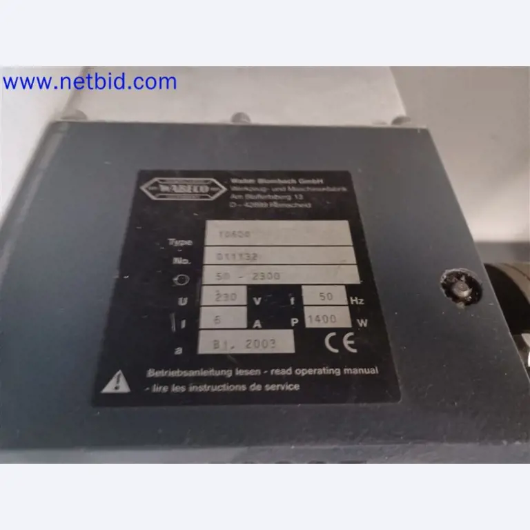 Stroje, systémy, kancelářské vybavení, příslušenství a IT části strojírenské společnosti pro "mikro" CNC stroje, výrobce řídicích prvků a vývojář softwaru.-3