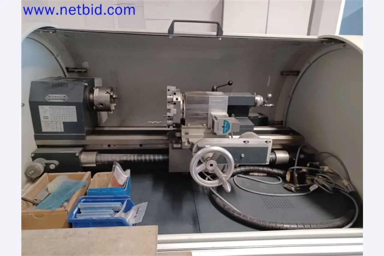 Stroje, systémy, kancelářské vybavení, příslušenství a IT části strojírenské společnosti pro "mikro" CNC stroje, výrobce řídicích prvků a vývojář softwaru.-7