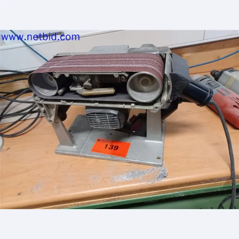 Maschinen, Anlagen, Büroeinrichtung, Zubehör und IT-Teile eines Maschinenbauers für „Kleinst“-CNC-Maschinen, Hersteller von Steuerelementen und Entwicklers von Software-3