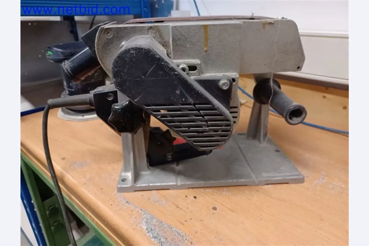 Maschinen, Anlagen, Büroeinrichtung, Zubehör und IT-Teile eines Maschinenbauers für „Kleinst“-CNC-Maschinen, Hersteller von Steuerelementen und Entwicklers von Software-1