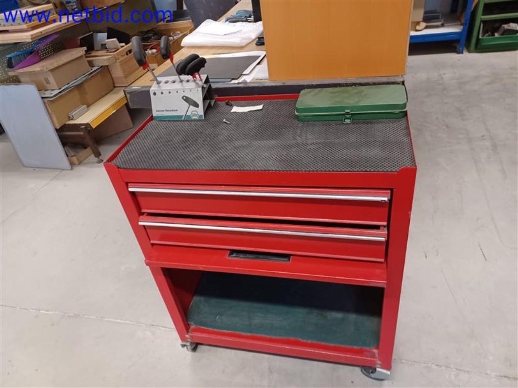 Stroje, systémy, kancelářské vybavení, příslušenství a IT části strojírenské společnosti pro "mikro" CNC stroje, výrobce řídicích prvků a vývojář softwaru.-5