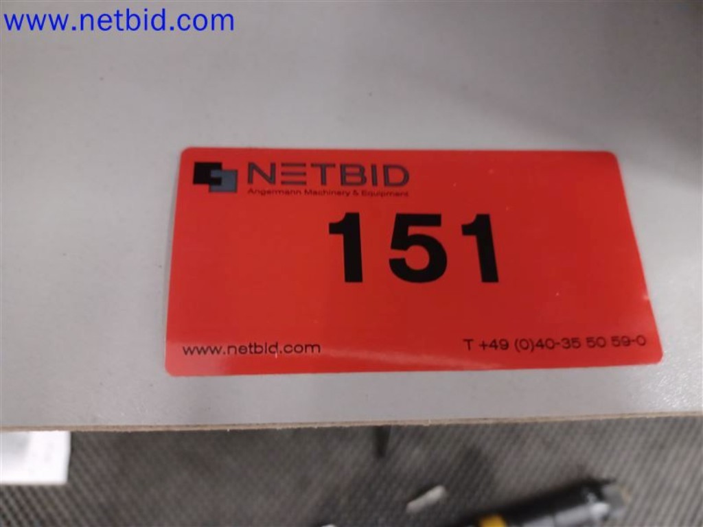 Maschinen, Anlagen, Büroeinrichtung, Zubehör und IT-Teile eines Maschinenbauers für „Kleinst“-CNC-Maschinen, Hersteller von Steuerelementen und Entwicklers von Software-2