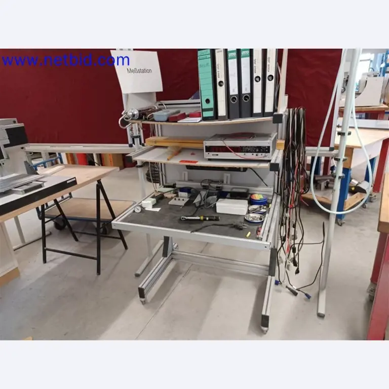 Maschinen, Anlagen, Büroeinrichtung, Zubehör und IT-Teile eines Maschinenbauers für „Kleinst“-CNC-Maschinen, Hersteller von Steuerelementen und Entwicklers von Software-1