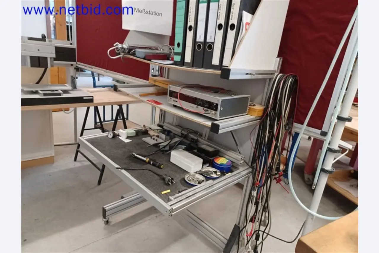 Maschinen, Anlagen, Büroeinrichtung, Zubehör und IT-Teile eines Maschinenbauers für „Kleinst“-CNC-Maschinen, Hersteller von Steuerelementen und Entwicklers von Software-6