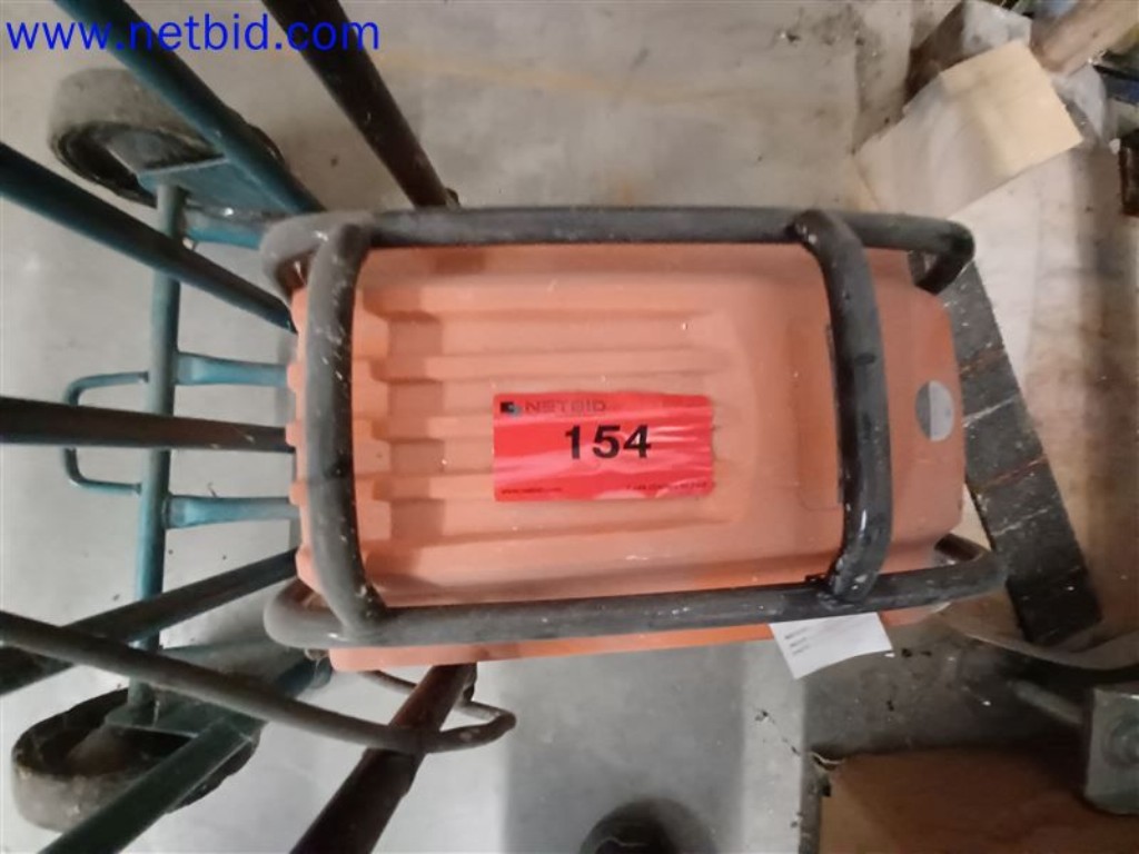 Stroje, systémy, kancelářské vybavení, příslušenství a IT části strojírenské společnosti pro "mikro" CNC stroje, výrobce řídicích prvků a vývojář softwaru.-2