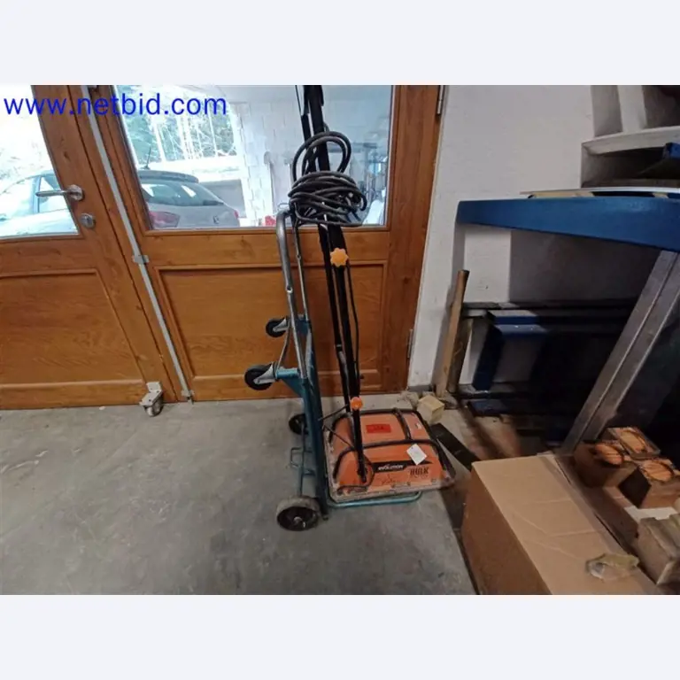 Stroje, systémy, kancelářské vybavení, příslušenství a IT části strojírenské společnosti pro "mikro" CNC stroje, výrobce řídicích prvků a vývojář softwaru.-4