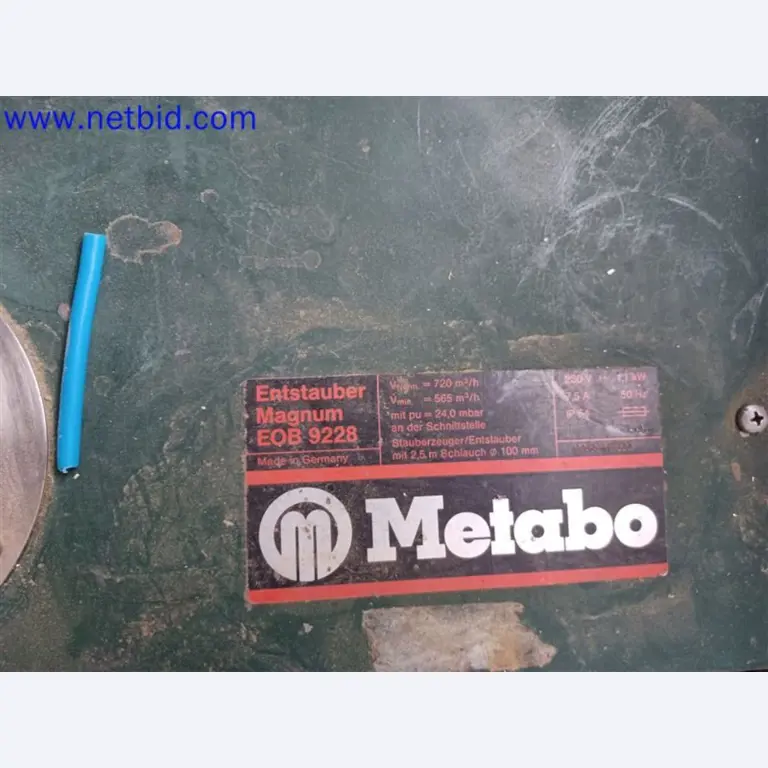 Stroje, systémy, kancelářské vybavení, příslušenství a IT části strojírenské společnosti pro "mikro" CNC stroje, výrobce řídicích prvků a vývojář softwaru.-10