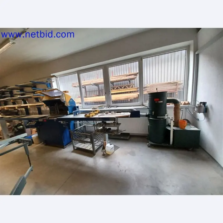 Stroje, systémy, kancelářské vybavení, příslušenství a IT části strojírenské společnosti pro "mikro" CNC stroje, výrobce řídicích prvků a vývojář softwaru.-12