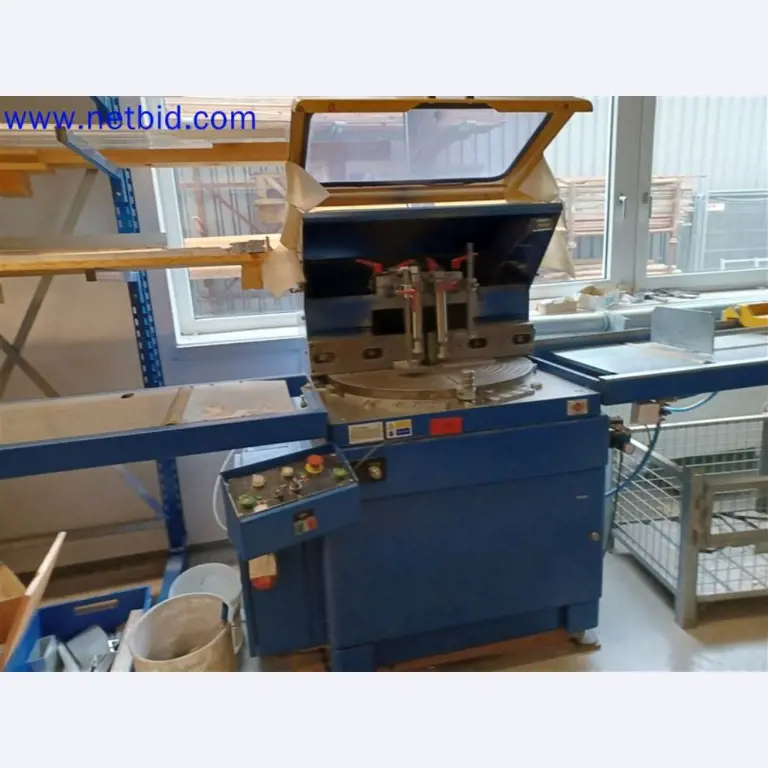 Stroje, systémy, kancelářské vybavení, příslušenství a IT části strojírenské společnosti pro "mikro" CNC stroje, výrobce řídicích prvků a vývojář softwaru.-7