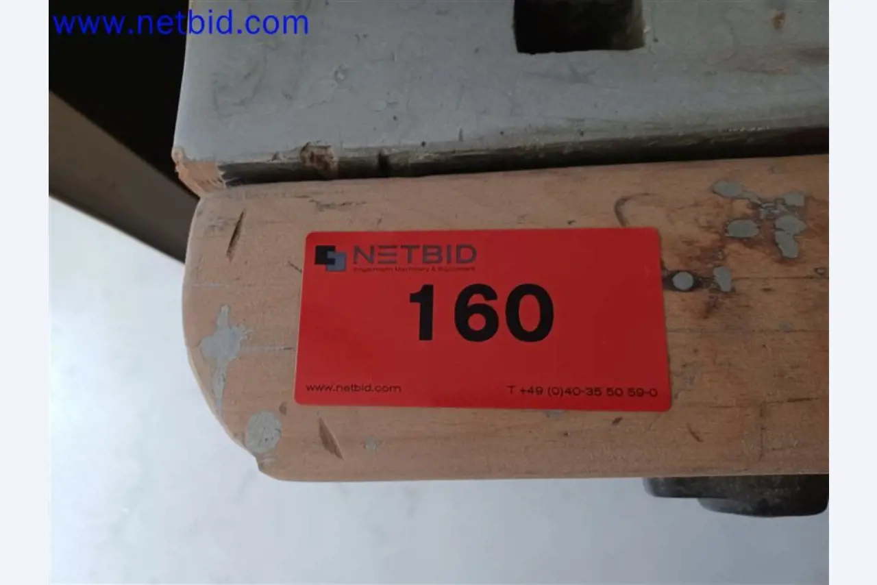 Maschinen, Anlagen, Büroeinrichtung, Zubehör und IT-Teile eines Maschinenbauers für „Kleinst“-CNC-Maschinen, Hersteller von Steuerelementen und Entwicklers von Software-2