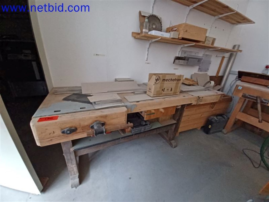 Maschinen, Anlagen, Büroeinrichtung, Zubehör und IT-Teile eines Maschinenbauers für „Kleinst“-CNC-Maschinen, Hersteller von Steuerelementen und Entwicklers von Software-3