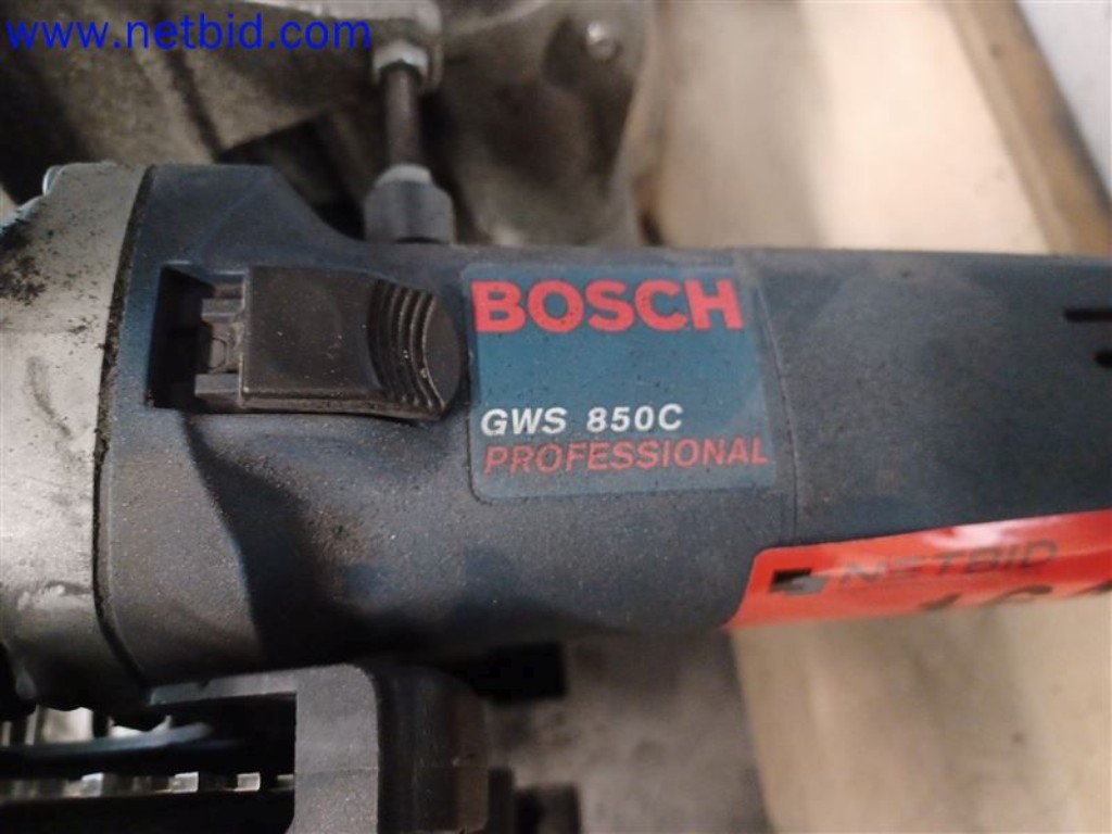 Maschinen, Anlagen, Büroeinrichtung, Zubehör und IT-Teile eines Maschinenbauers für „Kleinst“-CNC-Maschinen, Hersteller von Steuerelementen und Entwicklers von Software-3