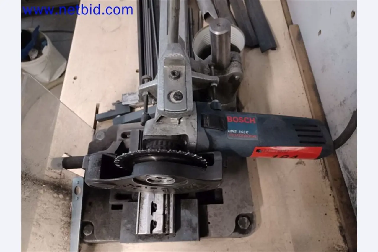 Maschinen, Anlagen, Büroeinrichtung, Zubehör und IT-Teile eines Maschinenbauers für „Kleinst“-CNC-Maschinen, Hersteller von Steuerelementen und Entwicklers von Software-4