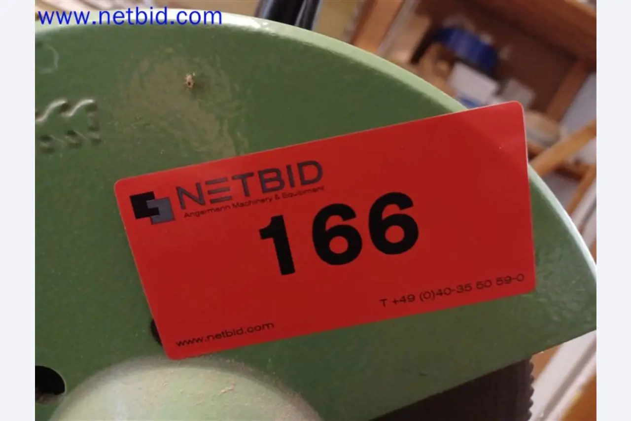 Stroje, systémy, kancelářské vybavení, příslušenství a IT části strojírenské společnosti pro "mikro" CNC stroje, výrobce řídicích prvků a vývojář softwaru.-2