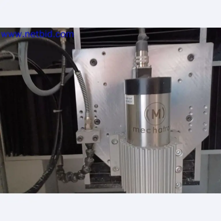 Maschinen, Anlagen, Büroeinrichtung, Zubehör und IT-Teile eines Maschinenbauers für „Kleinst“-CNC-Maschinen, Hersteller von Steuerelementen und Entwicklers von Software-3