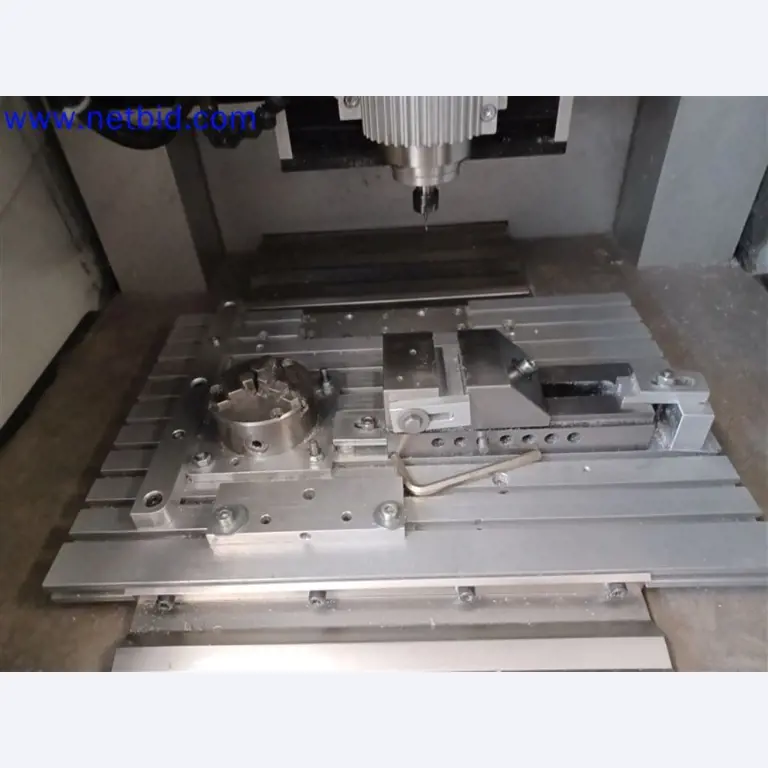 Maschinen, Anlagen, Büroeinrichtung, Zubehör und IT-Teile eines Maschinenbauers für „Kleinst“-CNC-Maschinen, Hersteller von Steuerelementen und Entwicklers von Software-4