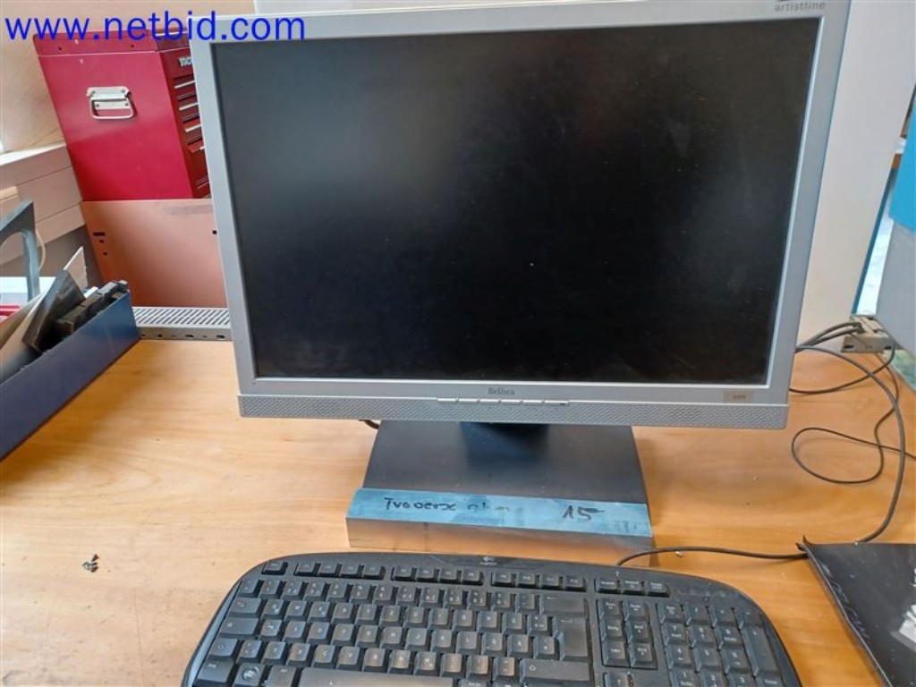 Stroje, systémy, kancelářské vybavení, příslušenství a IT části strojírenské společnosti pro "mikro" CNC stroje, výrobce řídicích prvků a vývojář softwaru.-5