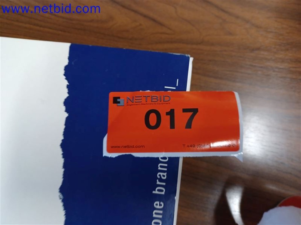 Stroje, systémy, kancelářské vybavení, příslušenství a IT části strojírenské společnosti pro "mikro" CNC stroje, výrobce řídicích prvků a vývojář softwaru.-2