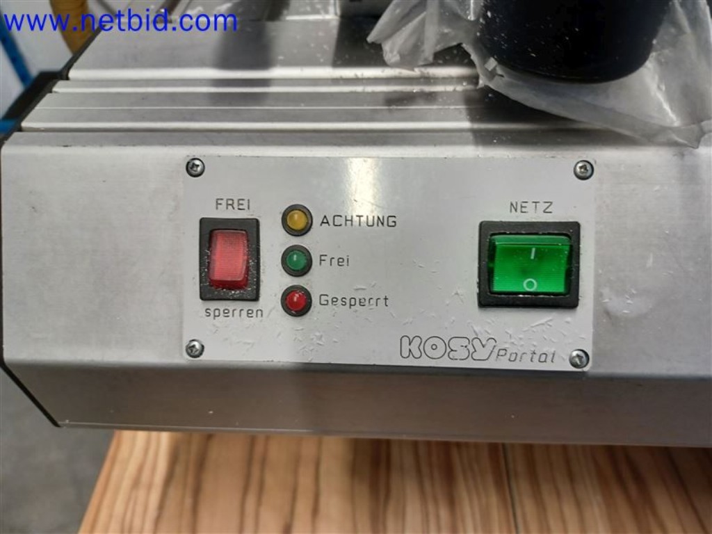 Stroje, systémy, kancelářské vybavení, příslušenství a IT části strojírenské společnosti pro "mikro" CNC stroje, výrobce řídicích prvků a vývojář softwaru.-3