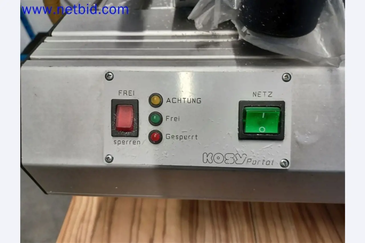 Stroje, systémy, kancelářské vybavení, příslušenství a IT části strojírenské společnosti pro "mikro" CNC stroje, výrobce řídicích prvků a vývojář softwaru.-3