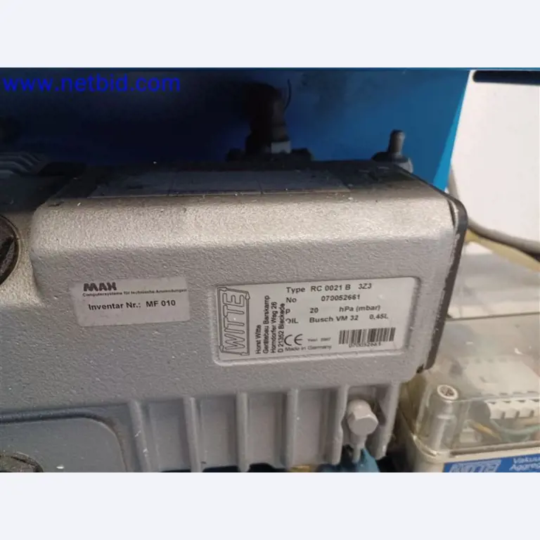 Stroje, systémy, kancelářské vybavení, příslušenství a IT části strojírenské společnosti pro "mikro" CNC stroje, výrobce řídicích prvků a vývojář softwaru.-6