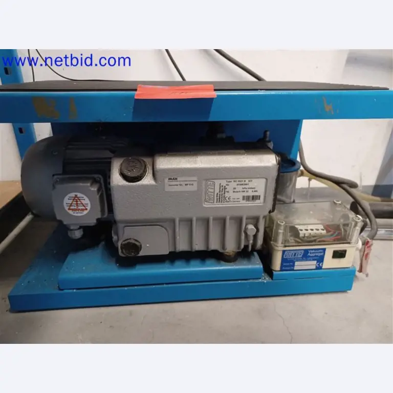 Stroje, systémy, kancelářské vybavení, příslušenství a IT části strojírenské společnosti pro "mikro" CNC stroje, výrobce řídicích prvků a vývojář softwaru.-7