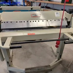 Otočná ohýbačka Baileigh BB-4012F