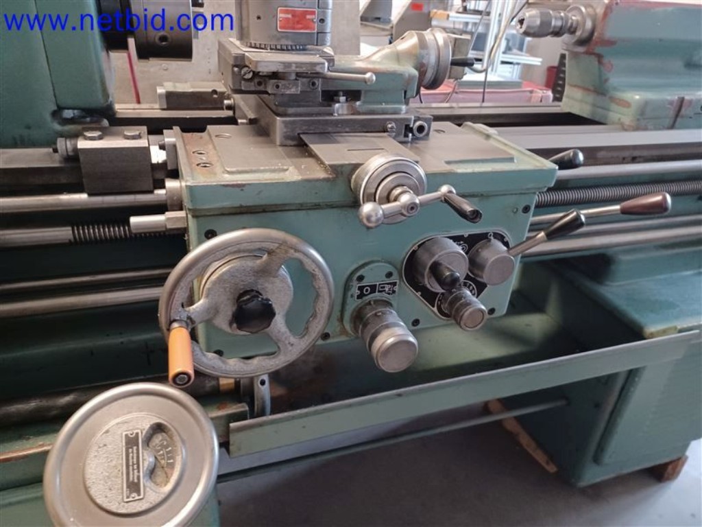 Stroje, systémy, kancelářské vybavení, příslušenství a IT části strojírenské společnosti pro "mikro" CNC stroje, výrobce řídicích prvků a vývojář softwaru.-6