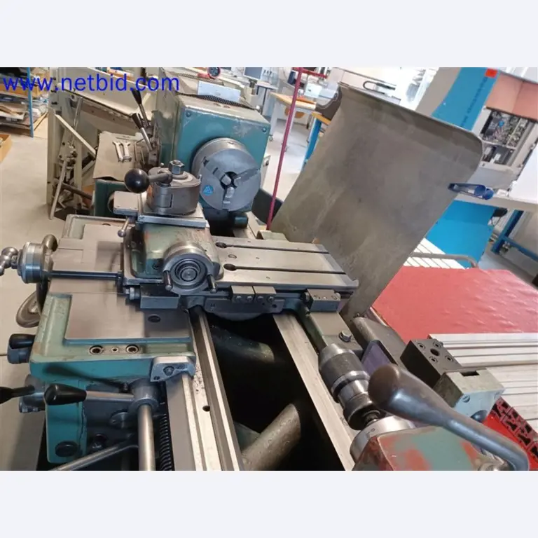 Maschinen, Anlagen, Büroeinrichtung, Zubehör und IT-Teile eines Maschinenbauers für „Kleinst“-CNC-Maschinen, Hersteller von Steuerelementen und Entwicklers von Software-1