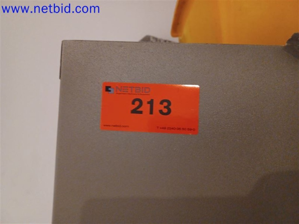 Stroje, systémy, kancelářské vybavení, příslušenství a IT části strojírenské společnosti pro "mikro" CNC stroje, výrobce řídicích prvků a vývojář softwaru.-2