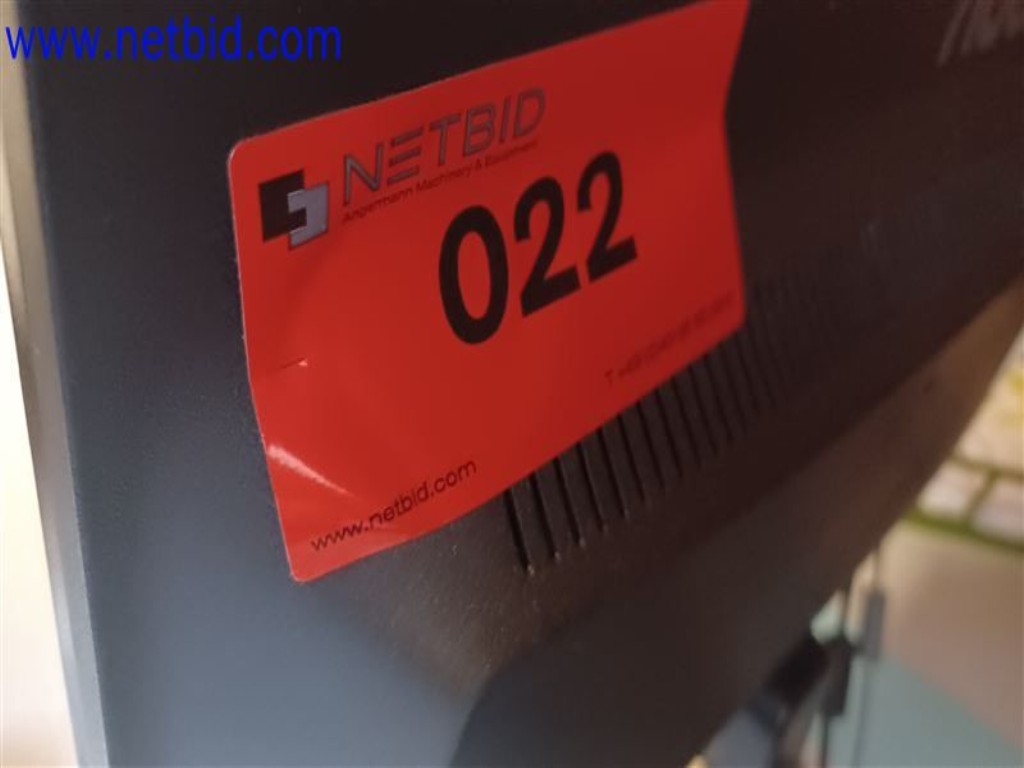 Stroje, systémy, kancelářské vybavení, příslušenství a IT části strojírenské společnosti pro "mikro" CNC stroje, výrobce řídicích prvků a vývojář softwaru.-2