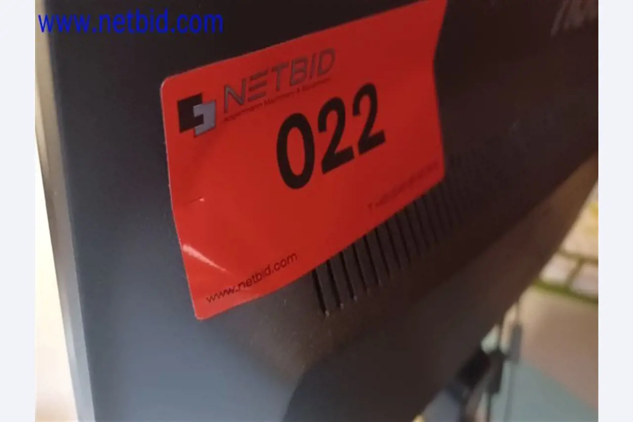 Stroje, systémy, kancelářské vybavení, příslušenství a IT části strojírenské společnosti pro "mikro" CNC stroje, výrobce řídicích prvků a vývojář softwaru.-2