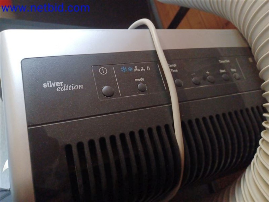 Stroje, systémy, kancelářské vybavení, příslušenství a IT části strojírenské společnosti pro "mikro" CNC stroje, výrobce řídicích prvků a vývojář softwaru.-3