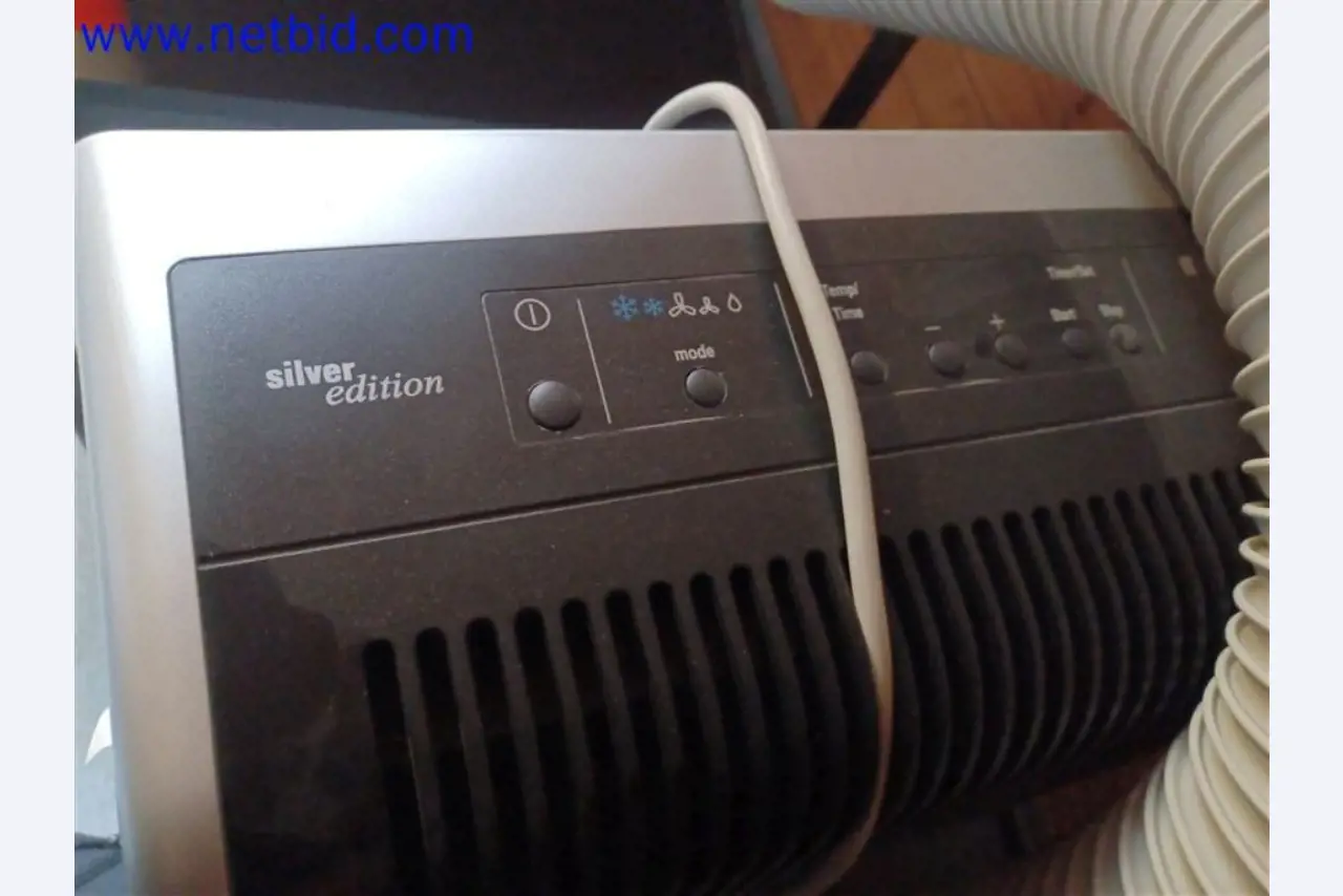 Stroje, systémy, kancelářské vybavení, příslušenství a IT části strojírenské společnosti pro "mikro" CNC stroje, výrobce řídicích prvků a vývojář softwaru.-3