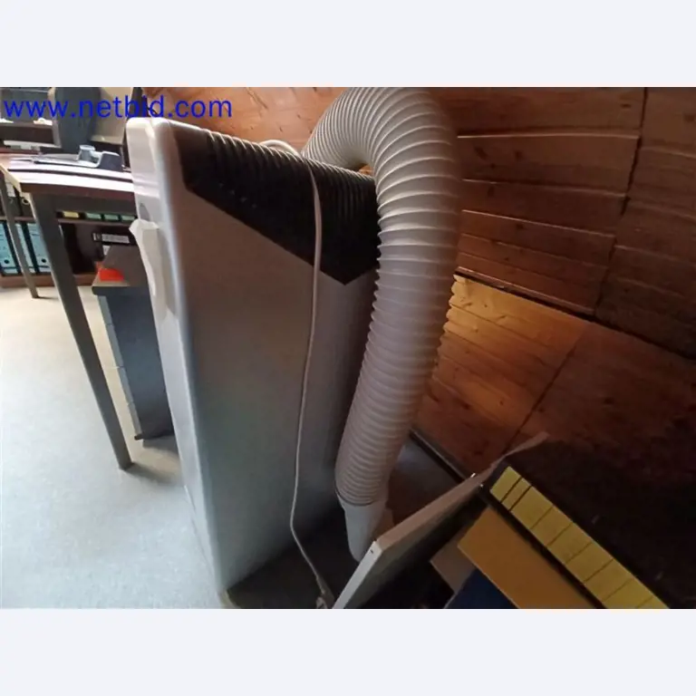 Stroje, systémy, kancelářské vybavení, příslušenství a IT části strojírenské společnosti pro "mikro" CNC stroje, výrobce řídicích prvků a vývojář softwaru.-4