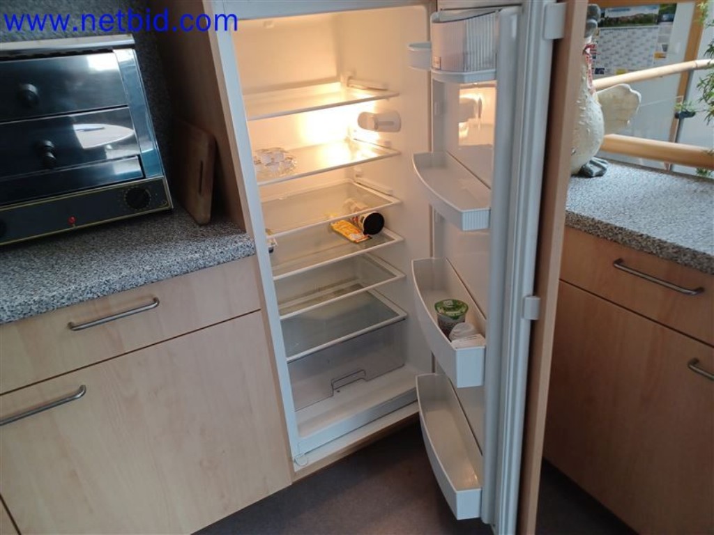 Maschinen, Anlagen, Büroeinrichtung, Zubehör und IT-Teile eines Maschinenbauers für „Kleinst“-CNC-Maschinen, Hersteller von Steuerelementen und Entwicklers von Software-6