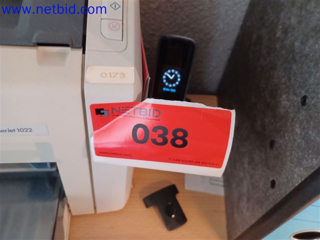 Stroje, systémy, kancelářské vybavení, příslušenství a IT části strojírenské společnosti pro "mikro" CNC stroje, výrobce řídicích prvků a vývojář softwaru.-2