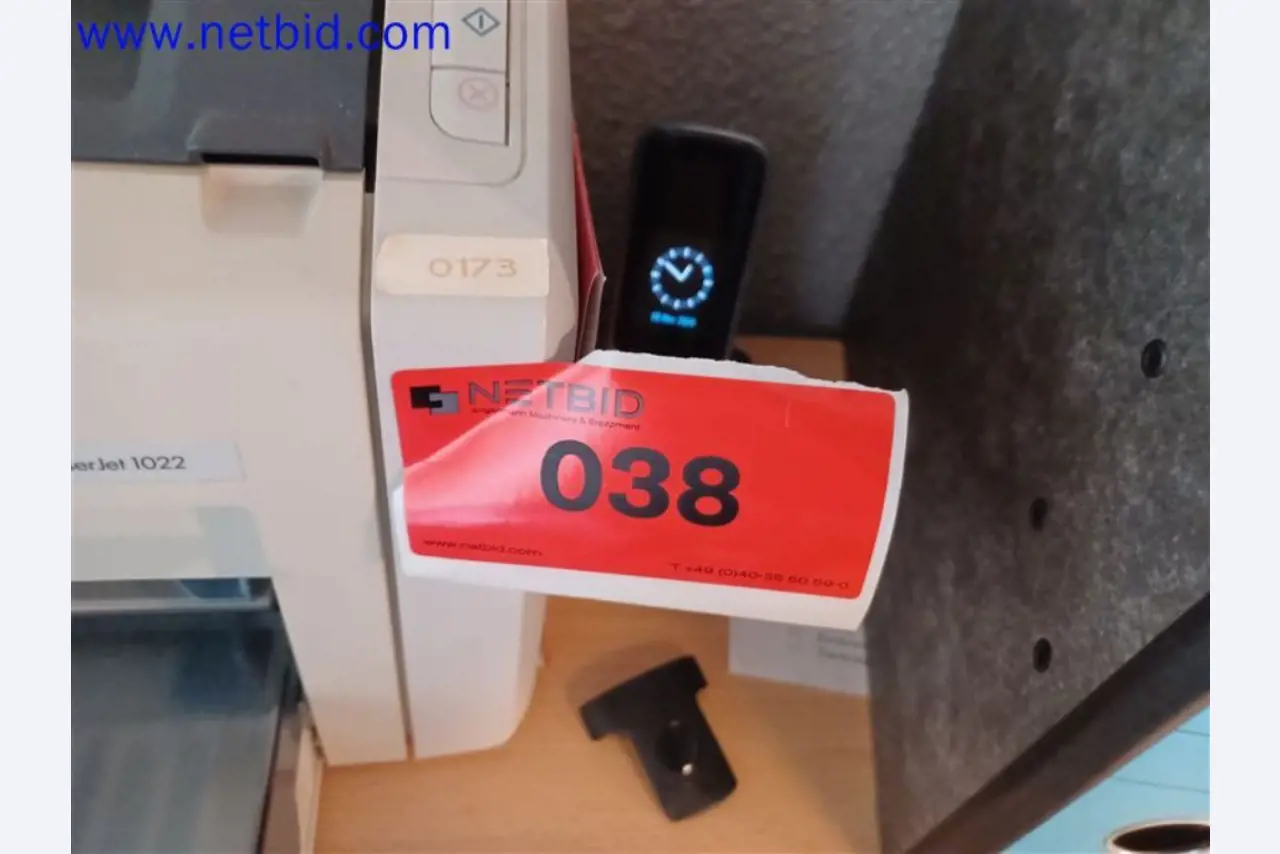 Stroje, systémy, kancelářské vybavení, příslušenství a IT části strojírenské společnosti pro "mikro" CNC stroje, výrobce řídicích prvků a vývojář softwaru.-2